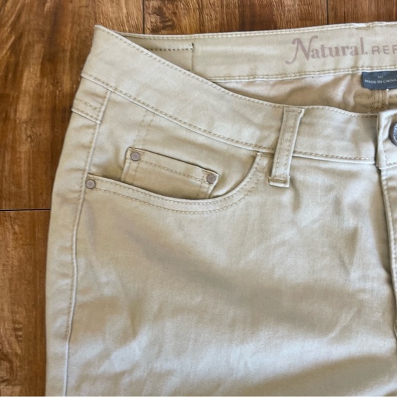 NATURAL REFLECTIONS Women’s Campside Safari Tan Soft Stretch Capri Pants Size 10 - Picture 4 of 9